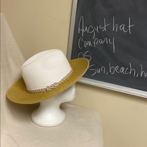 Sun/beach august hat